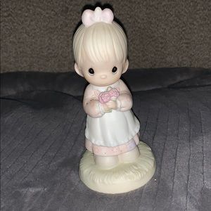 Precious Moments Sculpture